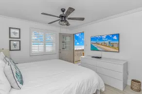 E2 - 2nd Floor Oceanfront with King Bed Suite - Image 4