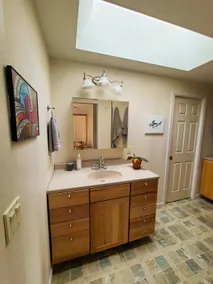 *Private Entrance & Deck* 10 min to Downtown Bend! - Image 5