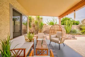 Valvista living, modern home with pool - Image 3