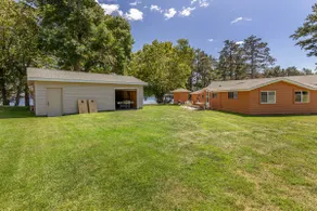 Farm Island Lk-Entire Cabin, Loaf N Leisure Resort - Image 4