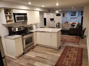 Dupont Townhouse 2 bedroom Apartment - Image 5
