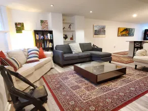 Dupont Townhouse 2 bedroom Apartment - Image 4