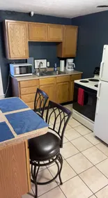 non smoking 2 bedroom 1 bathroom on 2nd floor - Image 4