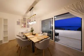 Luxury duplex apartment with a pool and seaview - Image 3