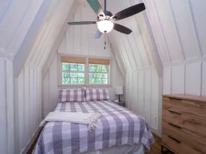 THE AWAY FRAME: Cozy 5 Bdrm A-Frame in the Woods - Image 5