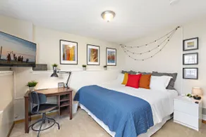 ⭐️  Serene Oasis  ✅  3 King Beds ✅  Fast Wifi ✅  Free Parking - Image 4