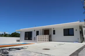 5min to Secret Beach! pool,BBQ, SUP included. - Image 2