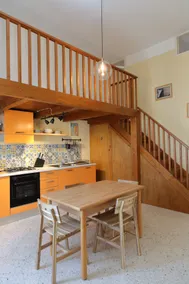 Super Bright Apt With Balcony In The Old Town - Image 4
