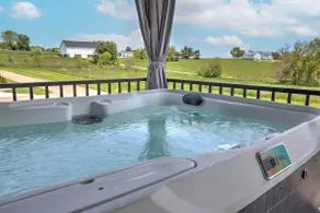 Cozy 2 Bed/Bath Cottage With Private Hot Tub - Image 4