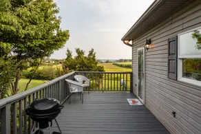 Spacious Riverview Farmhouse & Fishermen's Retreat - Image 2