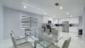 ★ Modern 4/3 Miami House | 10 Min from the Beach ★ - Image 3