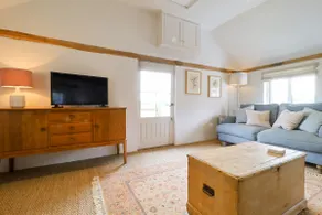 The Granary - Stylish converted farm building - Image 5