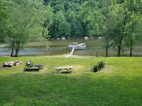 Cheerful 3 bedroom cottage on the Allegheny River - Image 3