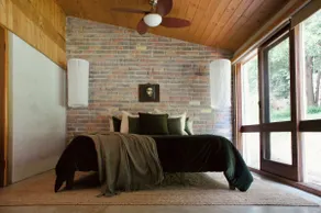 The Barn - 5 Acres of Idyllic Bushland With Views - Image 3