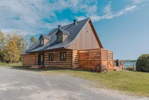 The Chalet at the end of Lac Matapédia - Image 2