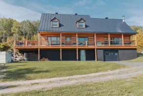 The Chalet at the end of Lac Matapédia - Image 3