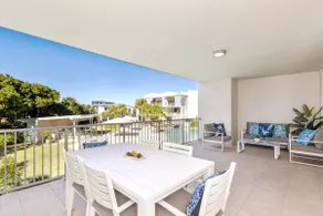 Beach Bliss - 3 Bedroom Apartment - Image 4