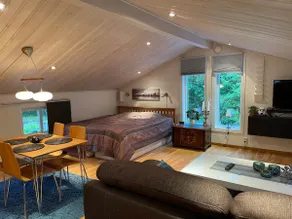 Cozy guest house with hot tub in coastal area - Image 4