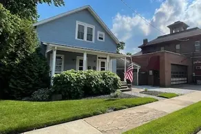 Charming & spacious 1st floor in the heart of town - Image 2