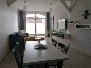 Central Loft Apartment - Image 4
