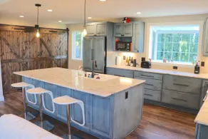 Light-filled, very quiet & newly remodeled house in Madison Valley - Image 2