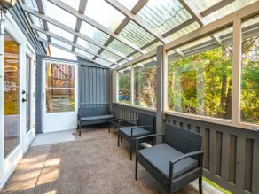 Cozy 1 BR w/Hot Tub & Fenced Yard for Pets - Image 4