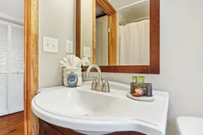 Tiny Carriage House for Two by Taylor Square - Image 4
