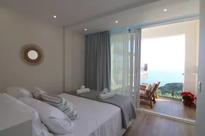 Lakones Deluxe Suites - Image 2