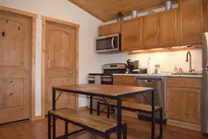 Cottage with full kitchen and patio BBQ grill - Image 2