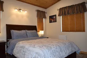 Cottage with full kitchen and patio BBQ grill - Image 4