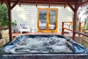 Whale Beach Secluded Self Contained Cottage, Spa and Fire Pit. Pet friendly. - Image 4