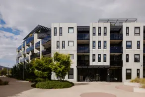 Kingston Waterfront Retreat - Image 4