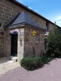 Spacious and bright family accommodation - Image 2