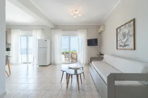 Villa Vounaria 1 / 20 meters from the beach - Image 3