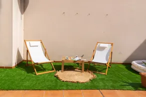Apartment with a large patio and a great location! - Image 5