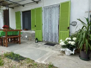 Apartment surrounded by peace and relaxation - Image 4