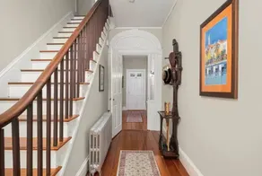 Spacious Farmhouse near beaches, bike path and URI - Image 3