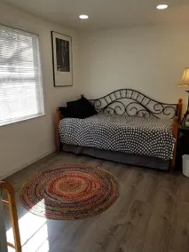 Cozy cabin-like 2 bedroom home - Image 3