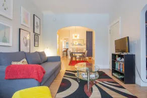 5BR Elmwood Home •Sleeps 16 • 2 Kitchens • Parking - Image 2