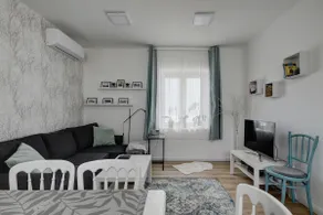 Flowery Guesthouse in the Danube Bend, with a private garden - Image 3