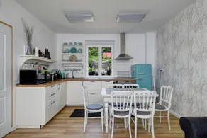 Flowery Guesthouse in the Danube Bend, with a private garden - Image 5