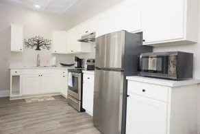 Luxury Studio over Jackson St(Courthouse Studio) - Image 2