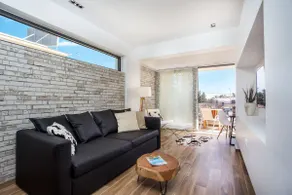 Yianna's Flat - Image 4