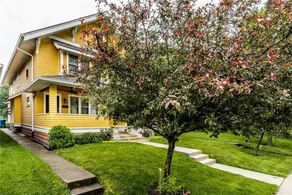 Perfect Location - Next to it all. Large 3br Home - Image 4