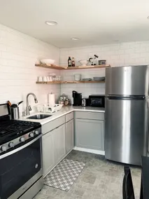Saugerties Village Space with Great Backyard - Image 4