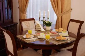 Little Vienna Gold Apartment - Image 4