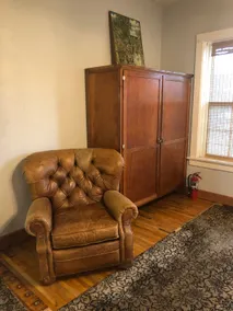 Historic parsonage retreat at Front Porch Market - Image 4
