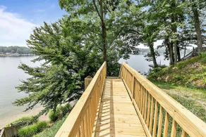 The Wildwood Cottage, private lake access - Image 2