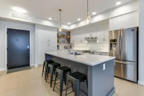 2-bdrm Downtown Condo-View and Underground Parking - Image 3