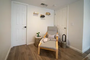 Cozy private in-law suite, close to SFO, fast WiFi - Image 4